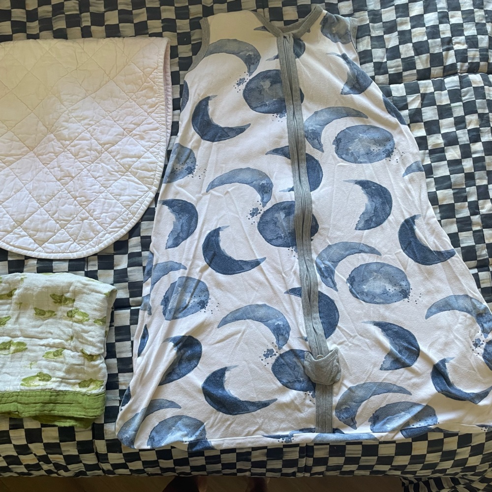 Bundle: Sleep Sack, Moses Basket liner & Muslin Cloth
